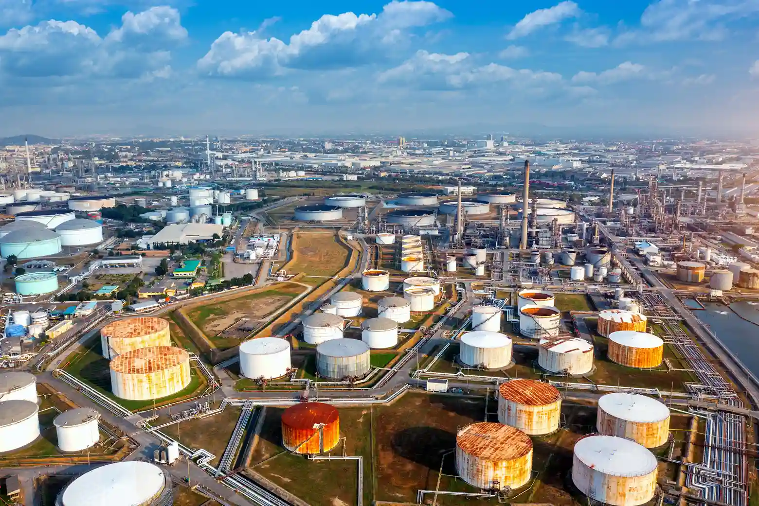 Usines de pétrole, de gaz et de produits chimiques
