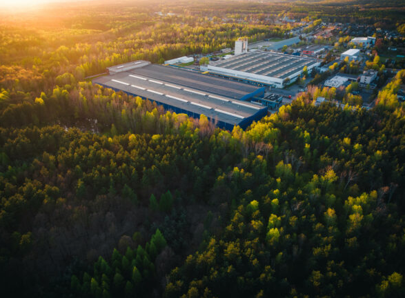 Industrial enclosures support US secure efficient reshoring efforts - High-Quality Custom Enclosures Supporting U.S. Manufacturing - E-Abel - E-Abel - Knowledge Hub - E-Abel - E-Abel Les enceintes industrielles soutiennent les efforts de relocalisation sécurisés et efficaces des États-Unis
