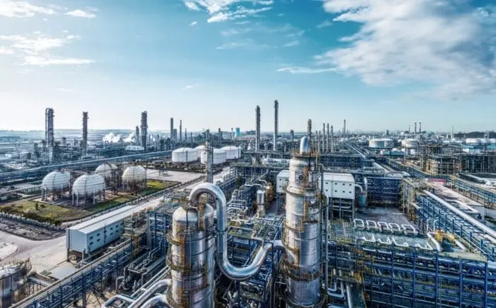 Why Carbon Steel Remains a Trusted Material in Industrial Enclosures - Industrial-Grade Carbon Steel Enclosures: Certified Protection for Global Standards - E-Abel - E-Abel - Knowledge Hub - E-Abel - E-Abel Pourquoi l'acier au carbone reste un matériau de confiance pour les enceintes industrielles